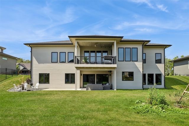 2317 NE Little Beaver Drive, Grimes, IA 50111