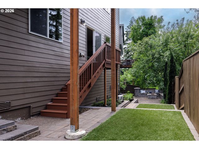 11573 Nw PINYON St, Portland, OR 97229