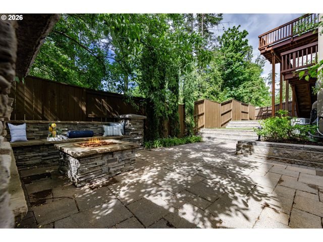 11573 Nw PINYON St, Portland, OR 97229