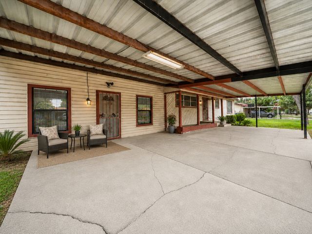 2714 Kaiser Dr, San Antonio, TX 78222