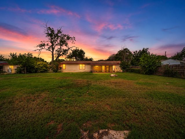 2714 Kaiser Dr, San Antonio, TX 78222