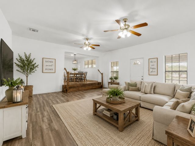 2714 Kaiser Dr, San Antonio, TX 78222