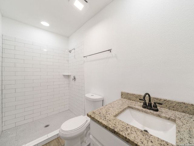 2714 Kaiser Dr, San Antonio, TX 78222