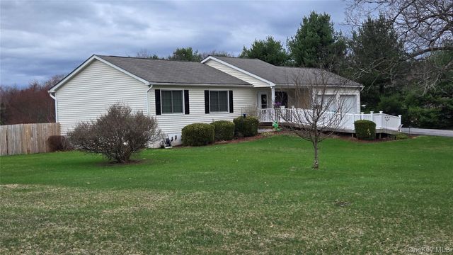 5 Meadows Court, Staatsburg, NY 12580
