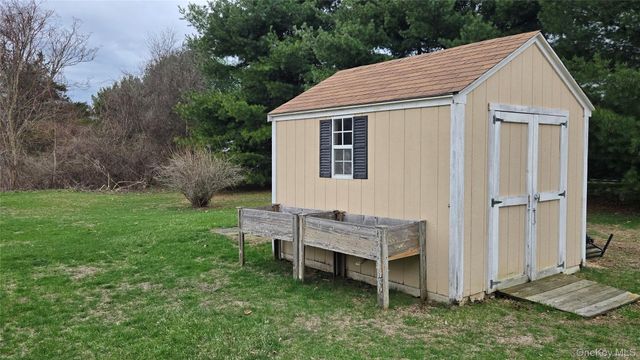 5 Meadows Court, Staatsburg, NY 12580