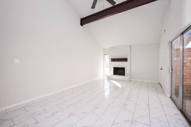 8046 Ellinger Lane, Houston, TX 77040