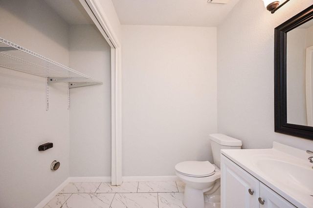 8046 Ellinger Lane, Houston, TX 77040