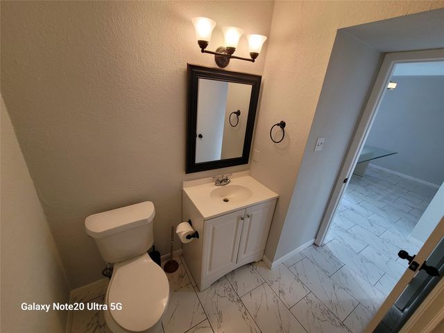 8046 Ellinger Lane, Houston, TX 77040