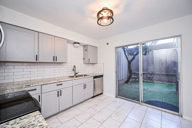 8046 Ellinger Lane, Houston, TX 77040