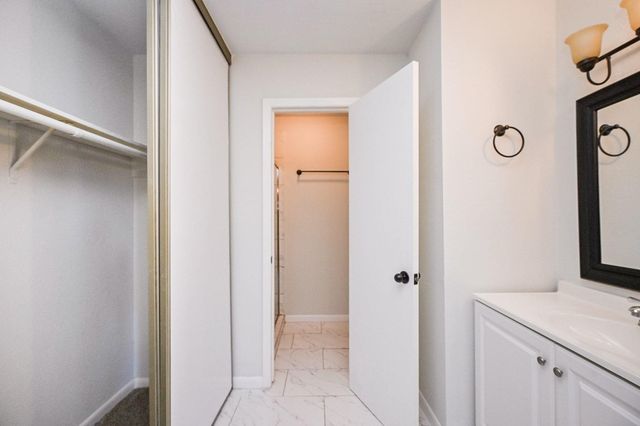 8046 Ellinger Lane, Houston, TX 77040