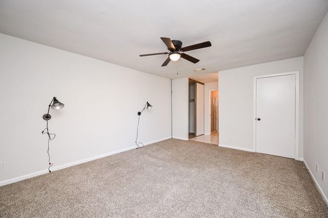 8046 Ellinger Lane, Houston, TX 77040