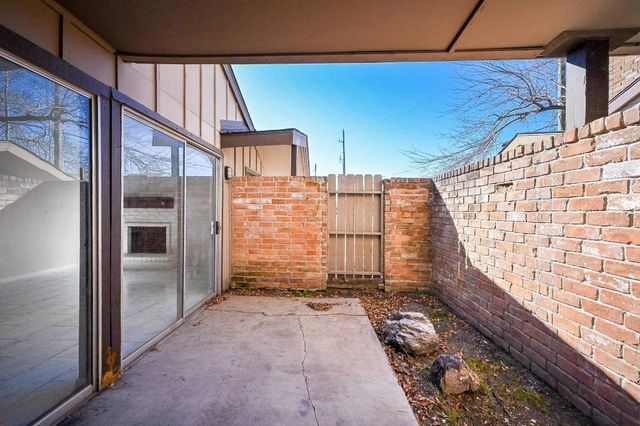 8046 Ellinger Lane, Houston, TX 77040