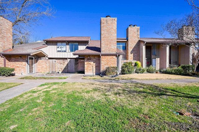 8046 Ellinger Lane, Houston, TX 77040