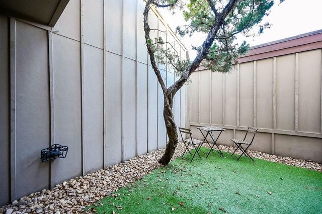 8046 Ellinger Lane, Houston, TX 77040