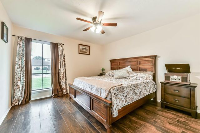 2313 E Clare Street, Deer Park, TX 77536