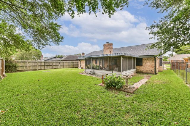 2313 E Clare Street, Deer Park, TX 77536