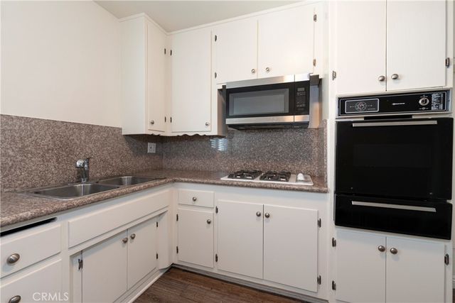 1906 Carnegie Lane E, Redondo Beach, CA 90278