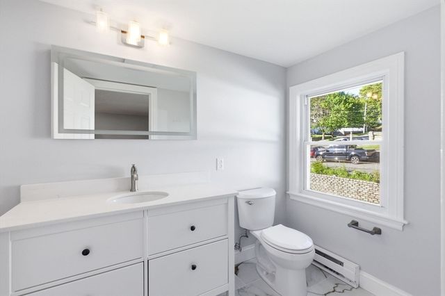 92 Garfield Ave, Woburn, MA 01801