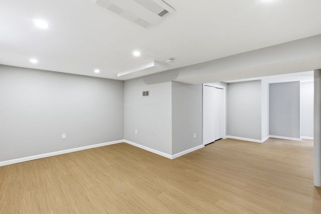 92 Garfield Ave, Woburn, MA 01801