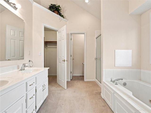 7338 N Booth Avenue, Kansas City, MO 64158