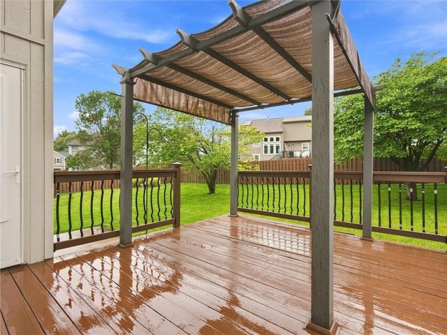 7338 N Booth Avenue, Kansas City, MO 64158