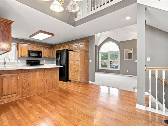 7338 N Booth Avenue, Kansas City, MO 64158