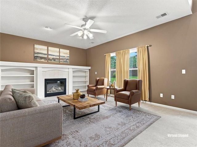 7338 N Booth Avenue, Kansas City, MO 64158