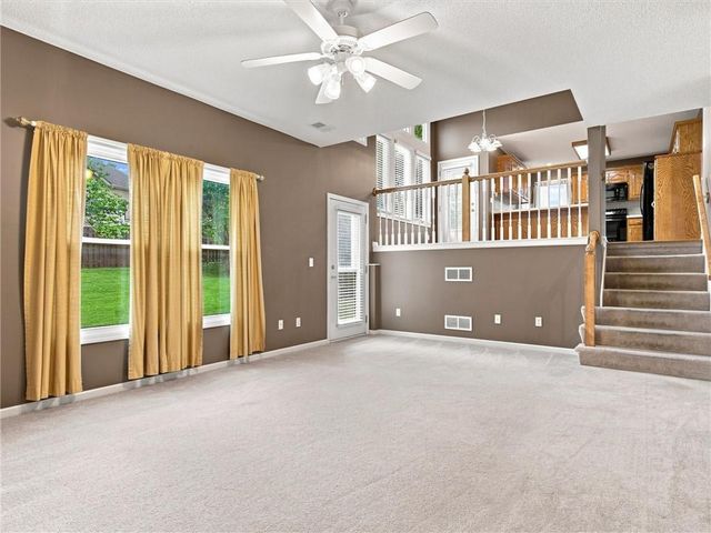 7338 N Booth Avenue, Kansas City, MO 64158