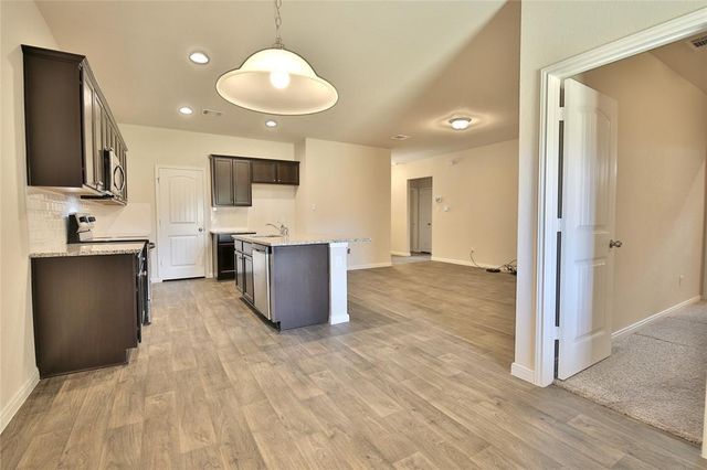 110 Mooncoin DR, Georgetown, TX 78626