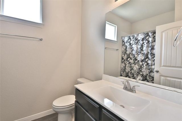 110 Mooncoin DR, Georgetown, TX 78626