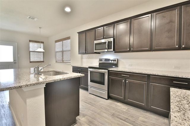 110 Mooncoin DR, Georgetown, TX 78626