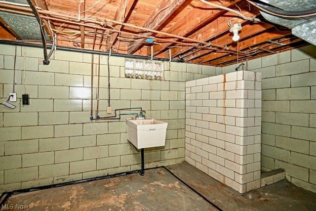 5011 W Boulevard NW, Canton, OH 44718