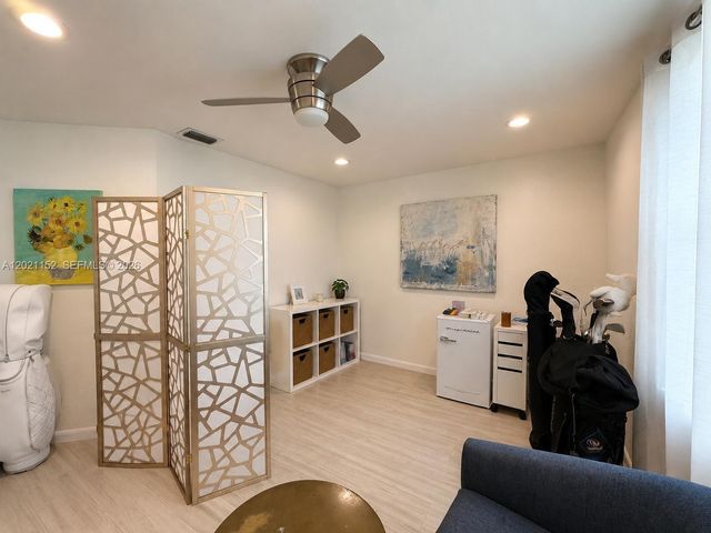 2616 Oakbrook Ct, Weston, FL 33332
