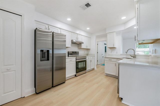 4208 PINE ISLE DRIVE, Lutz, FL 33558