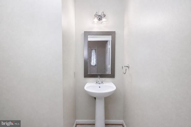 3940 KATHRYN JEAN CT, Fairfax, VA 22033