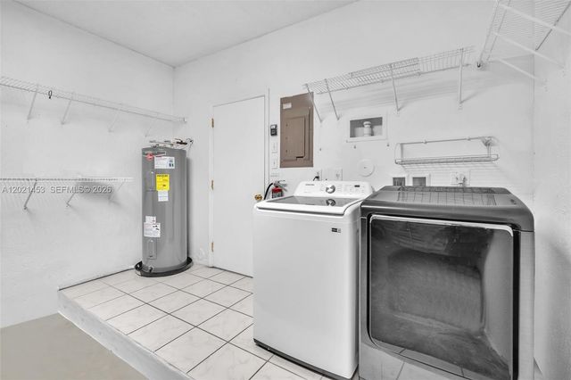 800 Sorrento Dr. 2, Weston, FL 33326