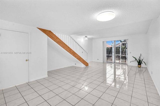800 Sorrento Dr. 2, Weston, FL 33326