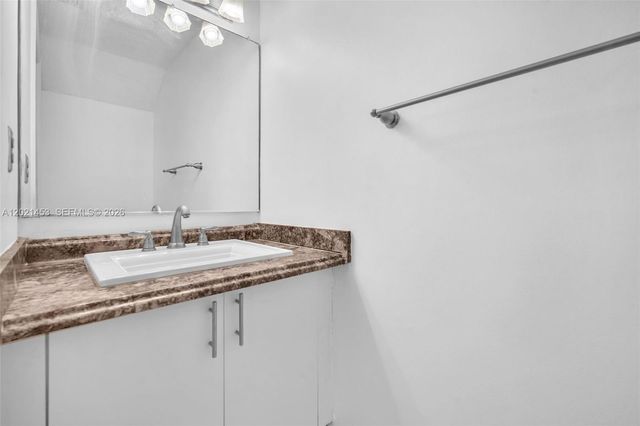 800 Sorrento Dr. 2, Weston, FL 33326