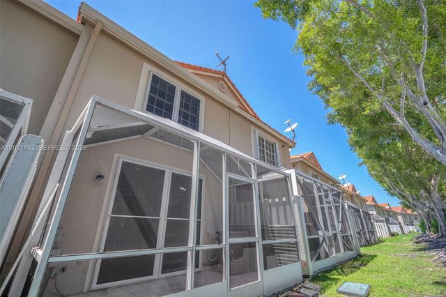 800 Sorrento Dr. 2, Weston, FL 33326