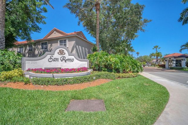 800 Sorrento Dr. 2, Weston, FL 33326
