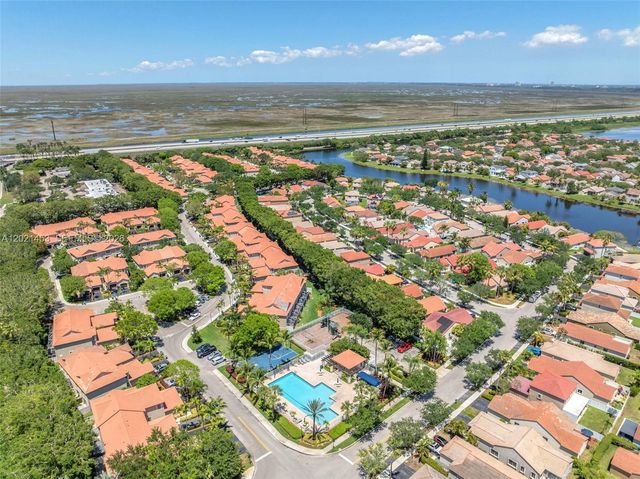 800 Sorrento Dr. 2, Weston, FL 33326