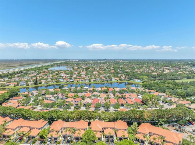 800 Sorrento Dr. 2, Weston, FL 33326