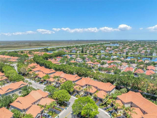 800 Sorrento Dr. 2, Weston, FL 33326