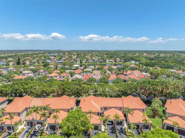 800 Sorrento Dr. 2, Weston, FL 33326