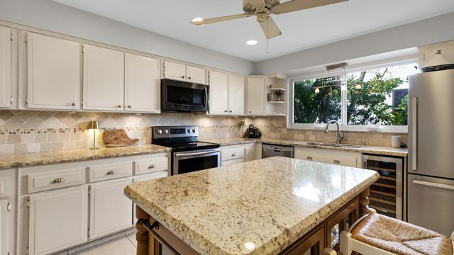 2750 NE 8TH Court, Pompano Beach, FL 33062