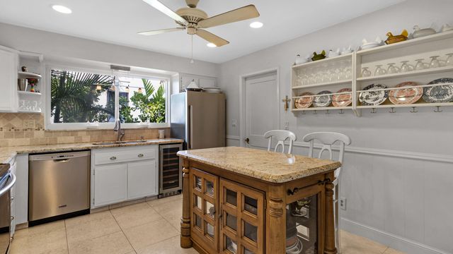 2750 NE 8TH Court, Pompano Beach, FL 33062