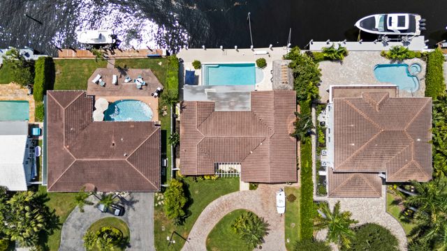 2750 NE 8TH Court, Pompano Beach, FL 33062