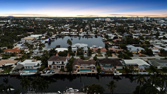 2750 NE 8TH Court, Pompano Beach, FL 33062