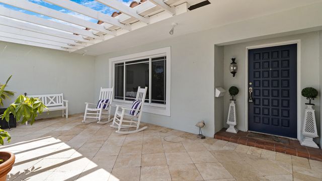 2750 NE 8TH Court, Pompano Beach, FL 33062