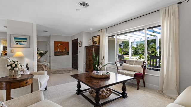 2750 NE 8TH Court, Pompano Beach, FL 33062